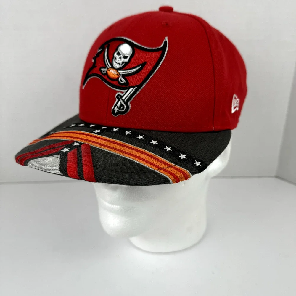 Tampa Bay Buccaneers Hat Cap Fitted Mens 7 3/8 Red Black NFL Football New Era